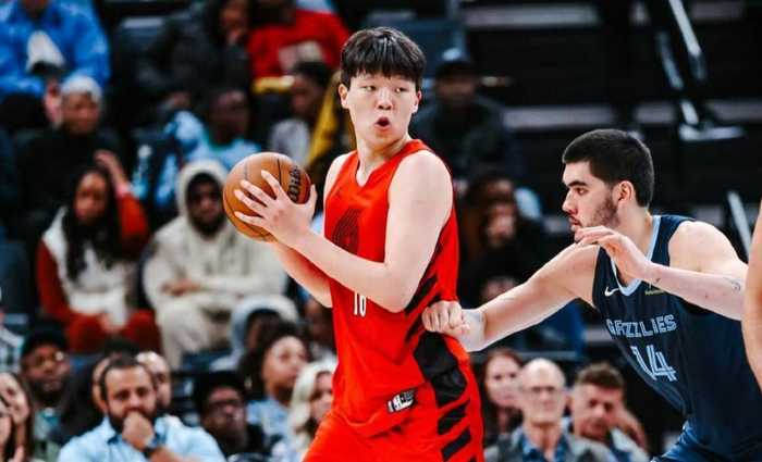  恭喜中国男篮！又一国产球员要冲击NBA！远赴马刺，联手文班亚马，NBA为何只对中国大个子感兴趣？